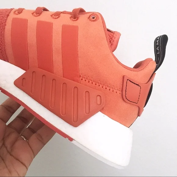 Adidas NMD R2 Sneakers